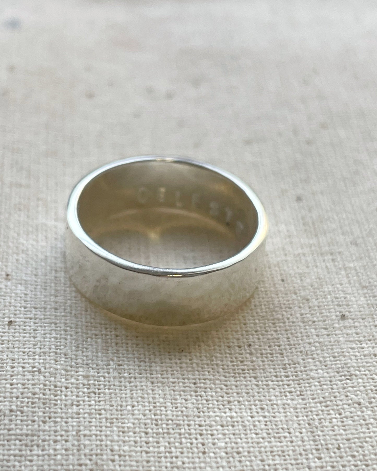 Anillo De Plata Texturizado Dora Personalizable