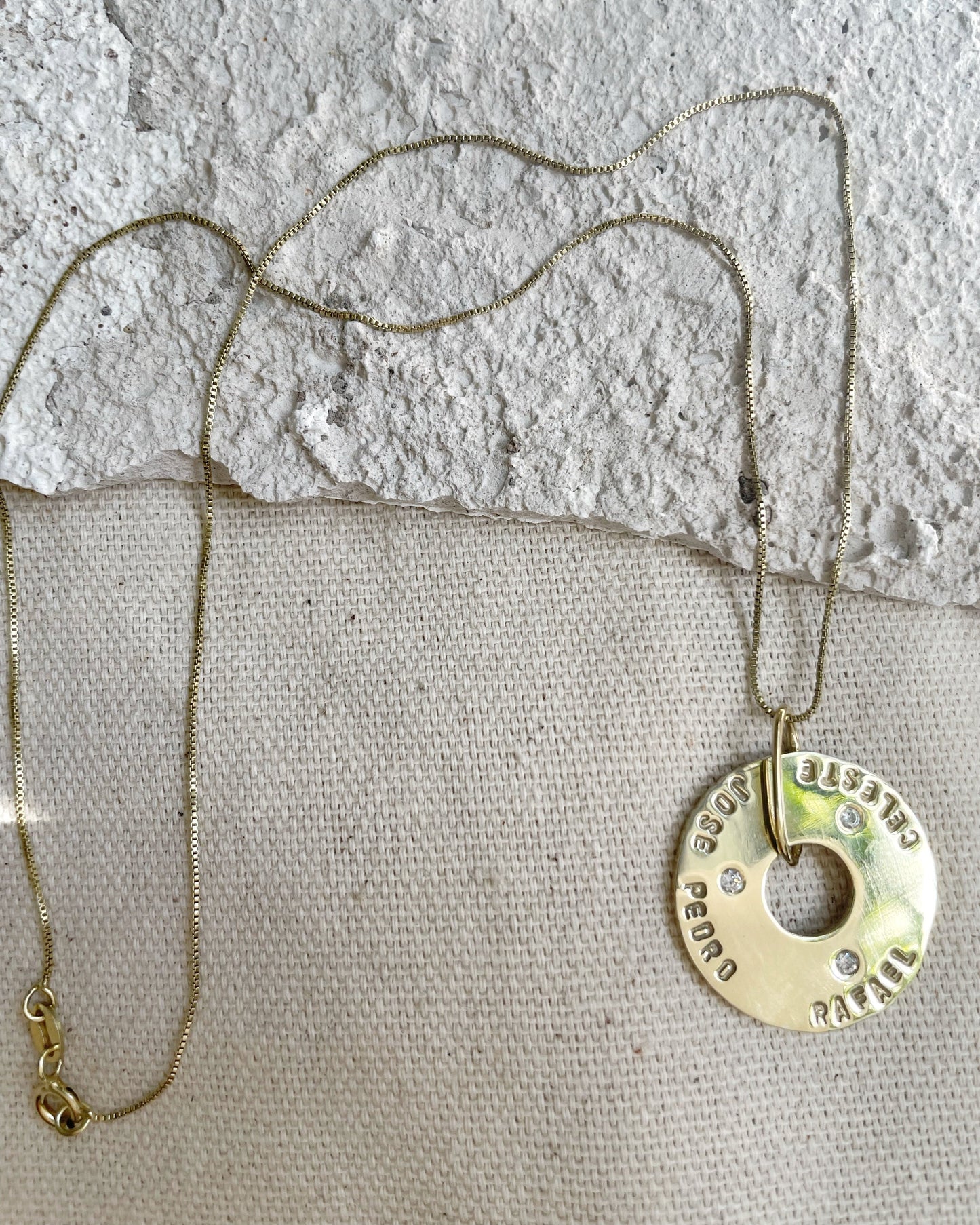 Collar De Plata Enchapado en Oro Personalizable y Circón - Leonor