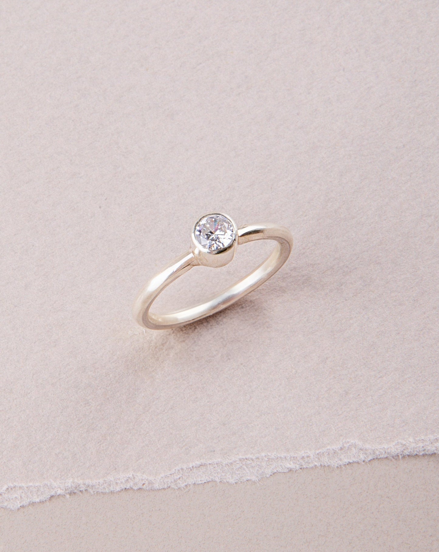 Anillo De Plata Con Punto De Luz