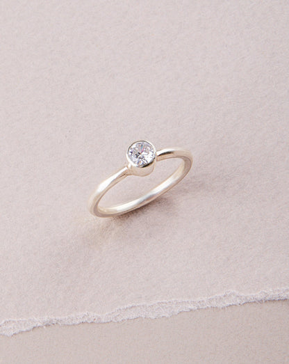 Anillo De Plata Con Punto De Luz