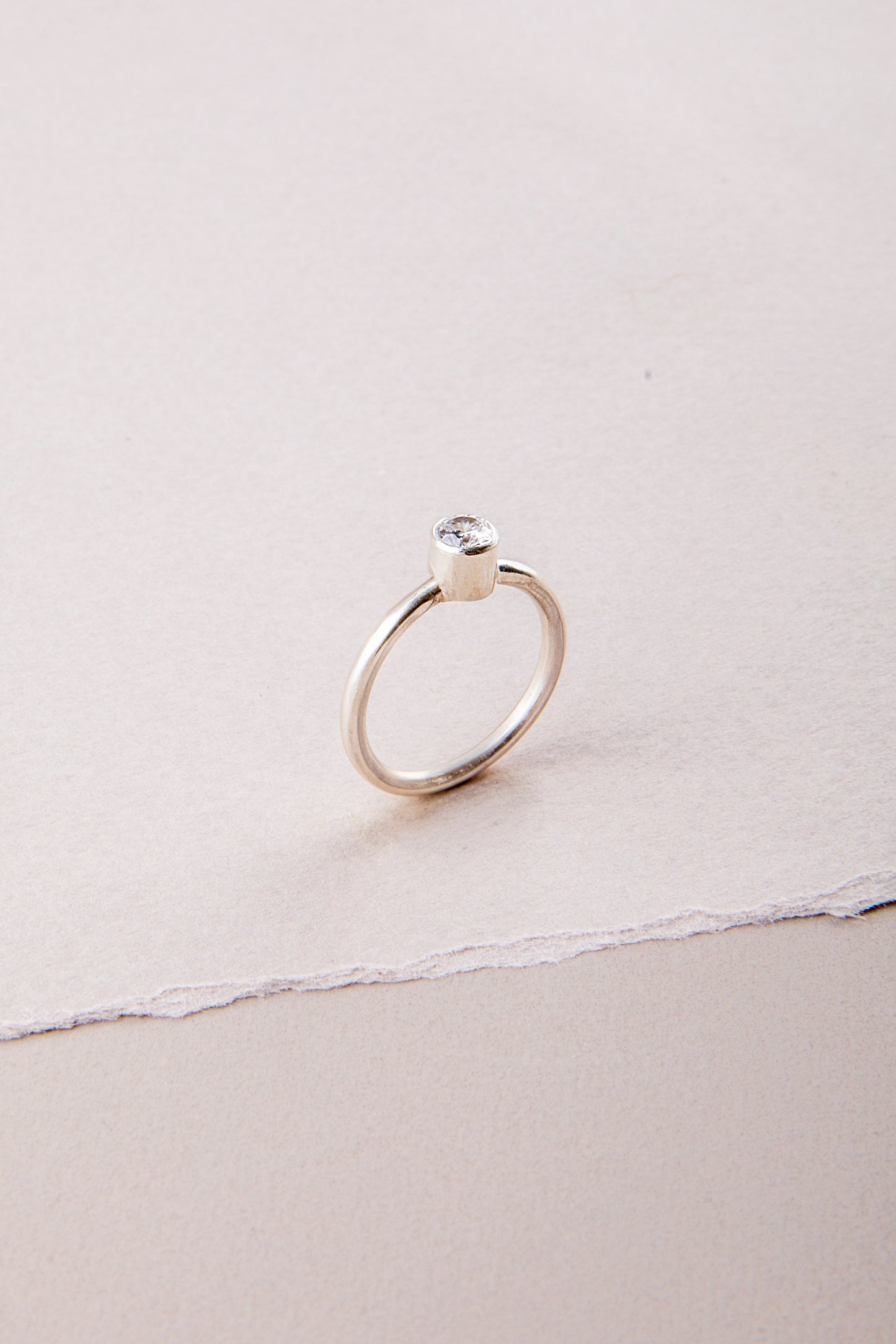 Anillo De Plata Con Punto De Luz