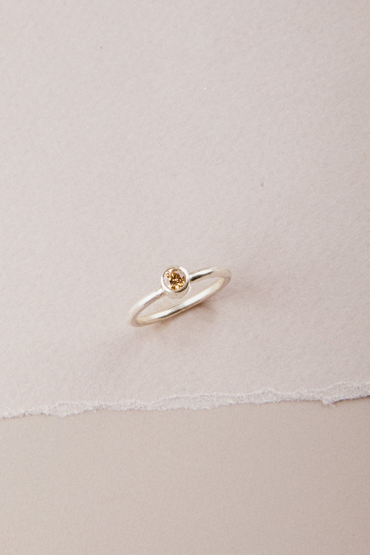 Anillo De Plata Con Punto De Luz