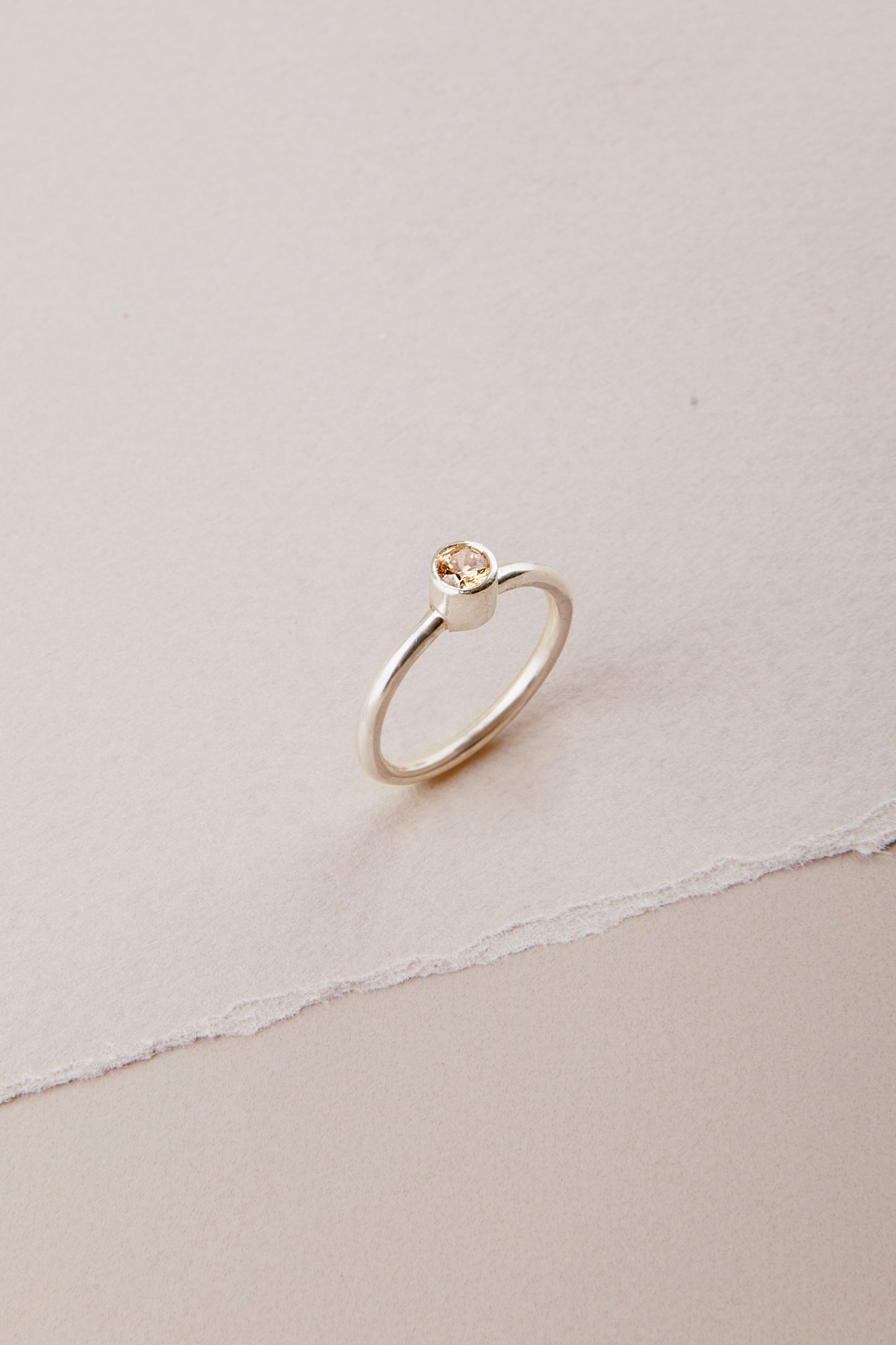 Anillo De Plata Con Punto De Luz