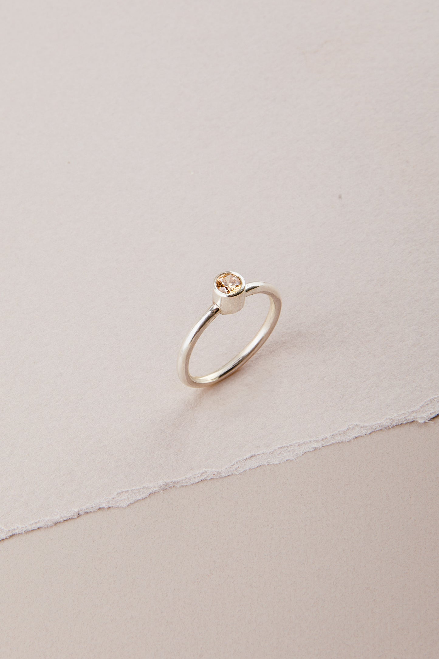 Anillo De Plata Con Punto De Luz