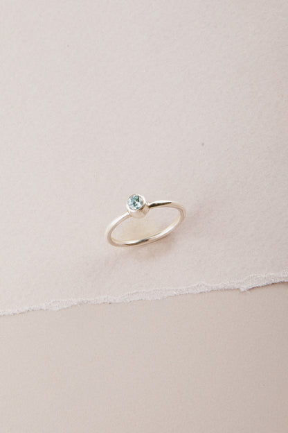 Anillo De Plata Con Punto De Luz