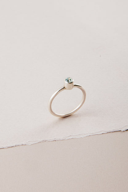 Anillo De Plata Con Punto De Luz