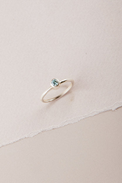 Anillo De Plata Con Punto De Luz