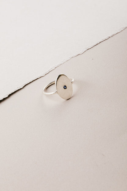 Anillo De Plata Ovalado Con Piedra - Odette