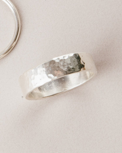 Anillo De Plata Texturizado Dora Personalizable