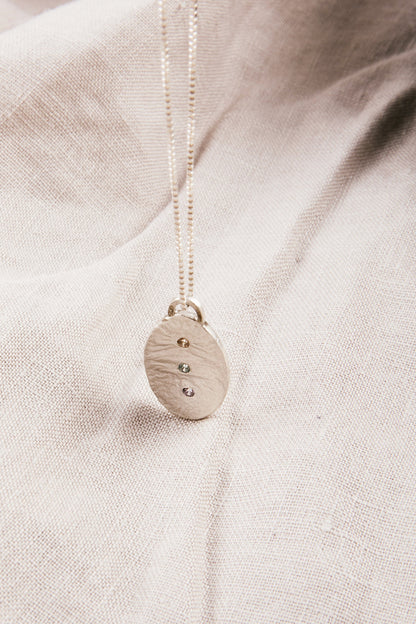 Collar De Plata Reticulada Con Tres Engastes - Rita