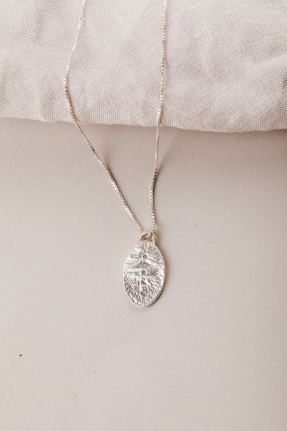 Collar De Plata Reticulada Con Tres Engastes - Rita