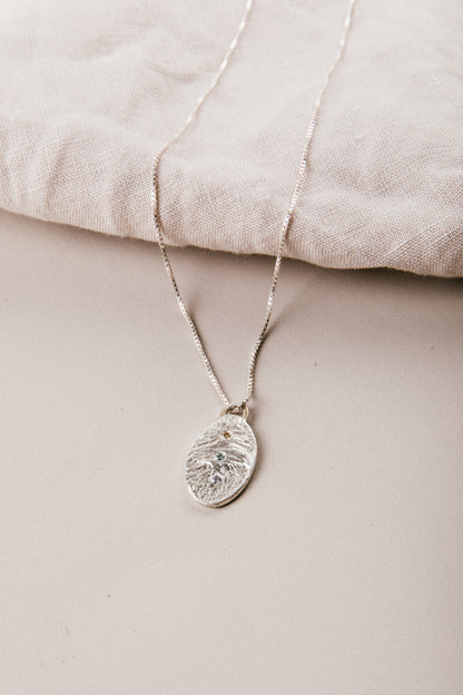 Collar De Plata Reticulada Con Tres Engastes - Rita