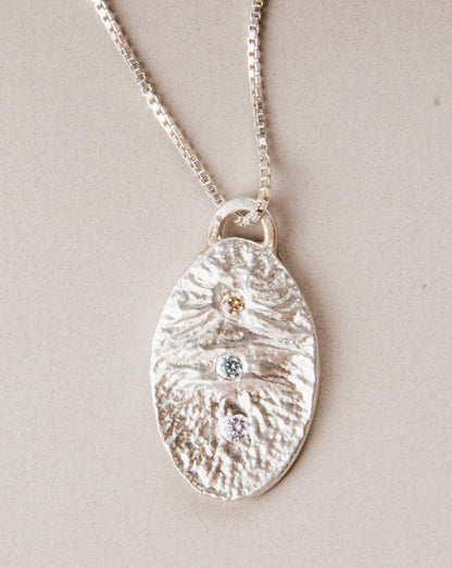 Collar De Plata Reticulada Con Tres Engastes - Rita