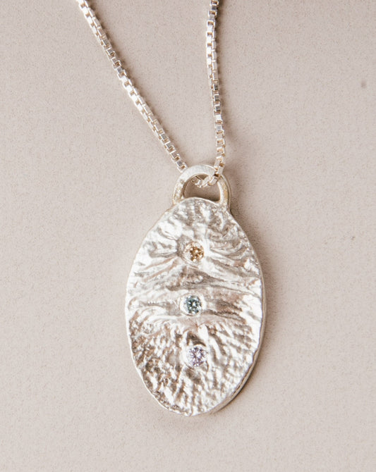 Collar De Plata Reticulada Con Tres Engastes - Rita