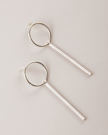 Aros De Plata Con Argolla Y Colgante Alargado - Nina