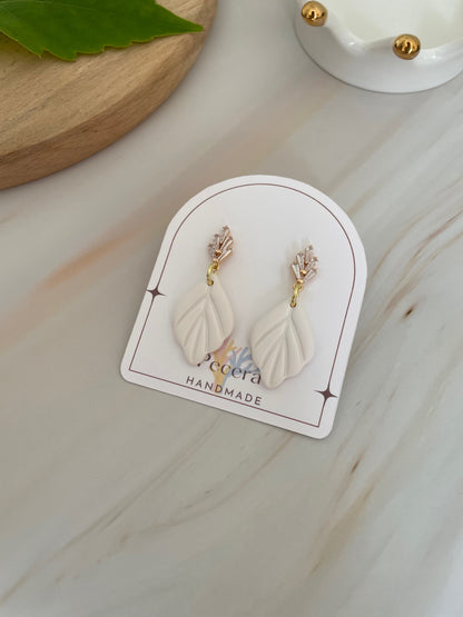 Aros Élodie Brillos