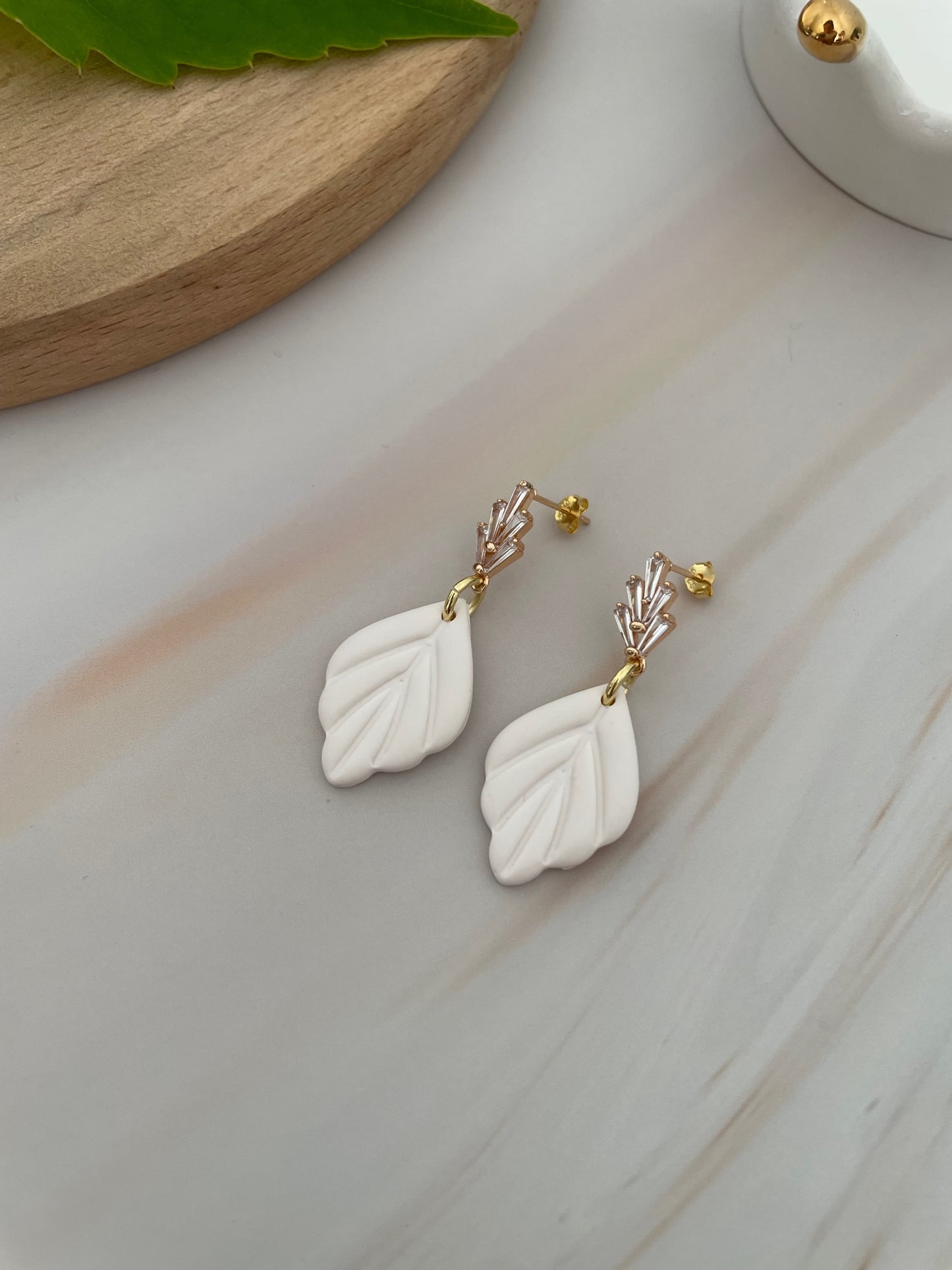 Aros Élodie Brillos