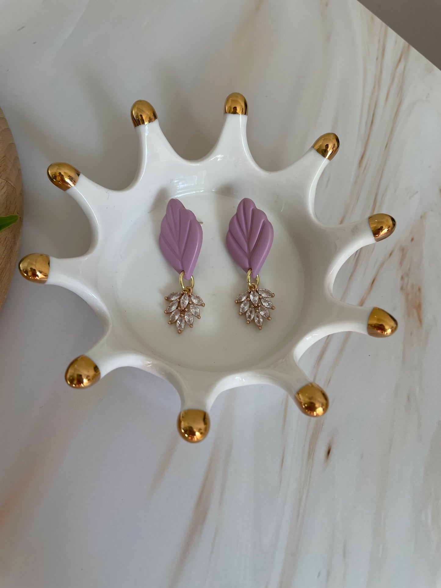 Aros Élodie Brillos