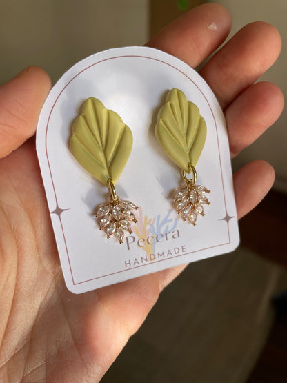 Aros Élodie Brillos