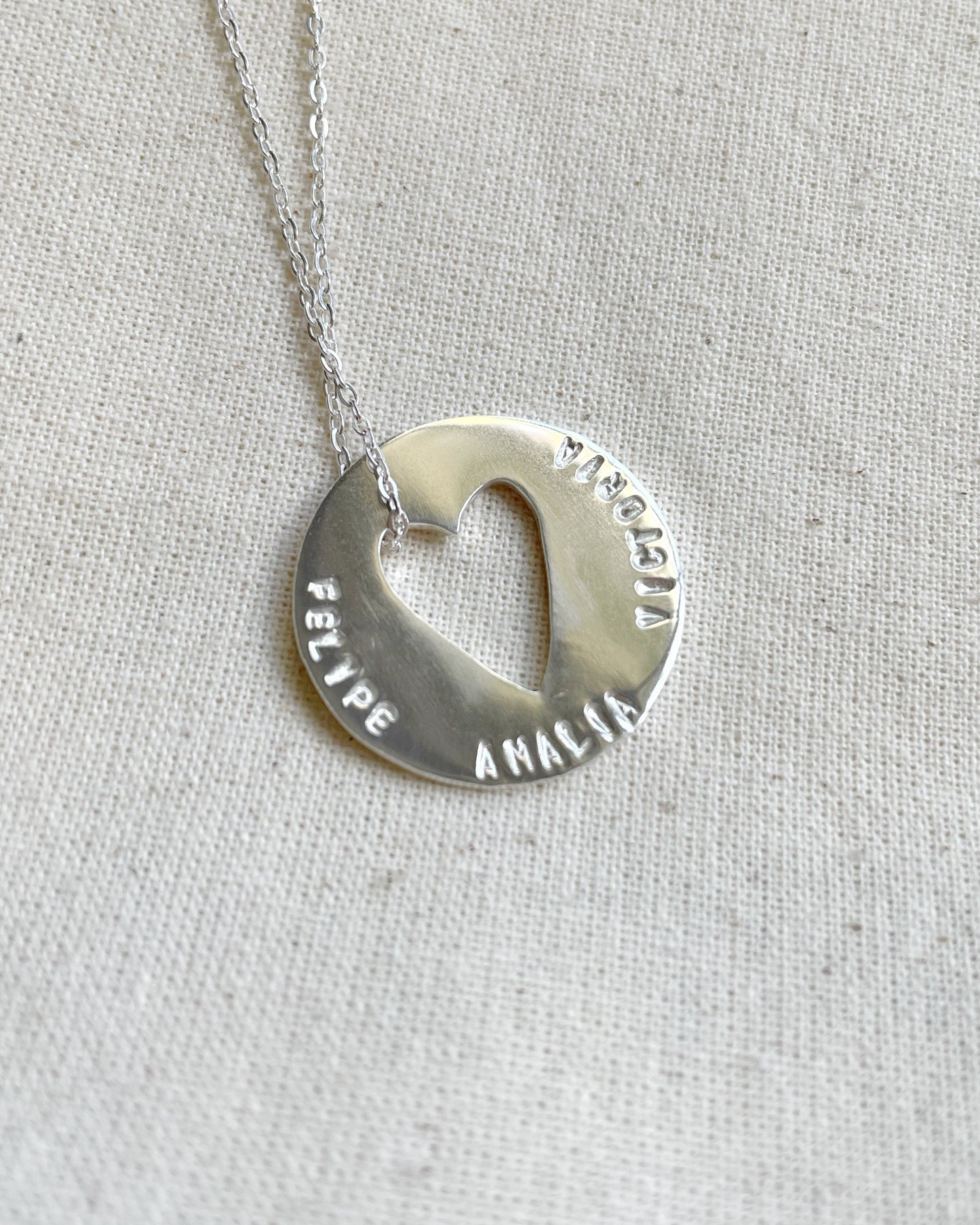 Collar Disco con Corazón Personalizable - AMOUR