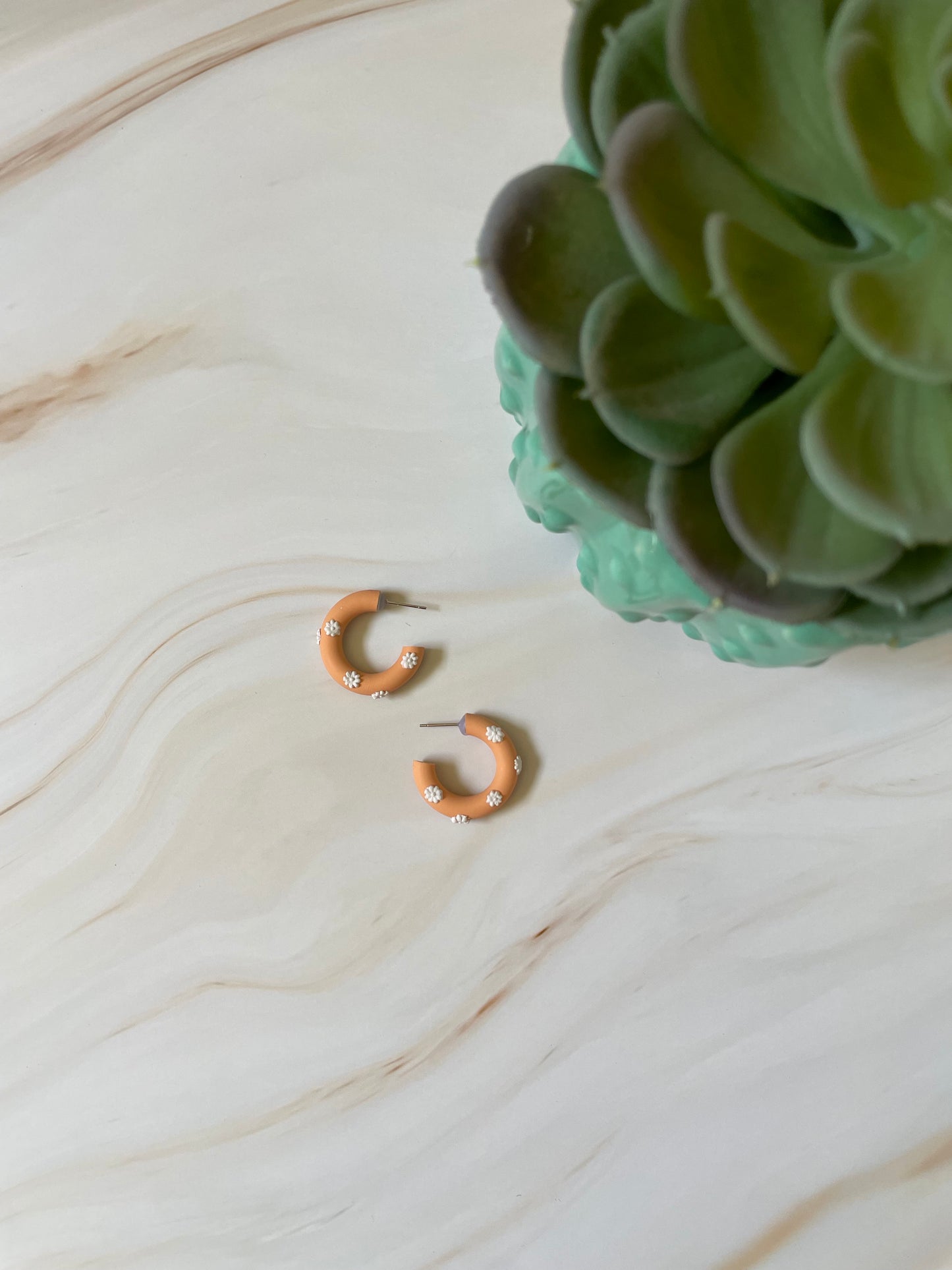 Aros Argollas Margot Grandes con Flores