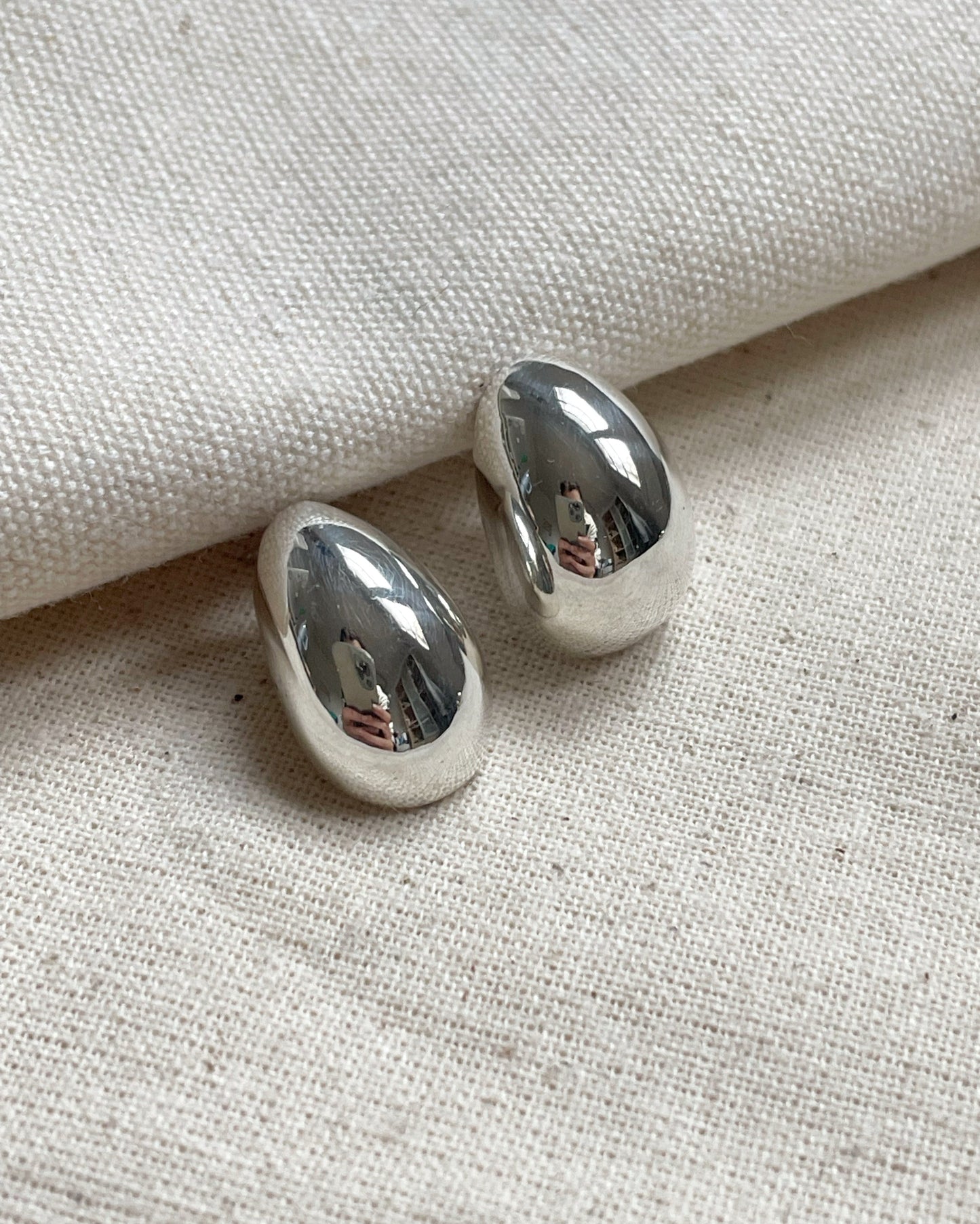 Aros De Plata Con Forma De Gota Pequeños - Frida