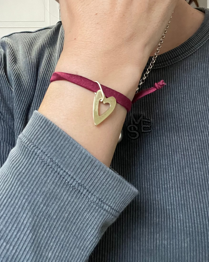 Pulsera cinta con corazón bronce