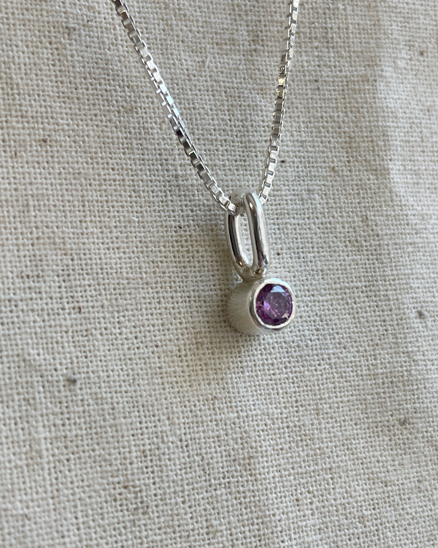 Mini Charm Punto de Luz de plata con circón