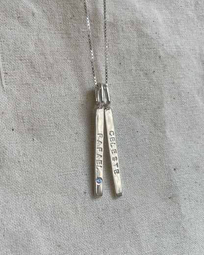 Medalla de Plata Alargada con piedra