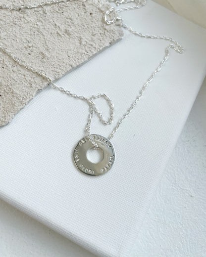 Collar Jaime Para Hombre de Plata Con Colgante Perzonalizable