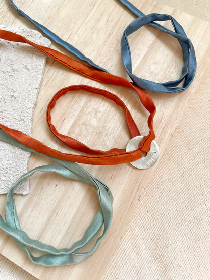 Pulsera personalizada con 3 cintas - Delfina