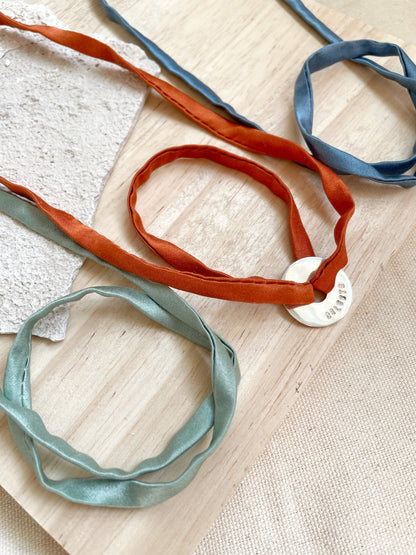 Pulsera personalizada con 3 cintas - Delfina